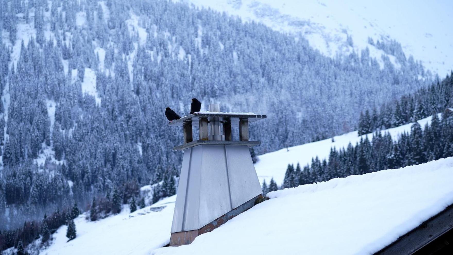 Hotel Postigliun Sedrun 24-7 Self-Checkin Bagian luar foto